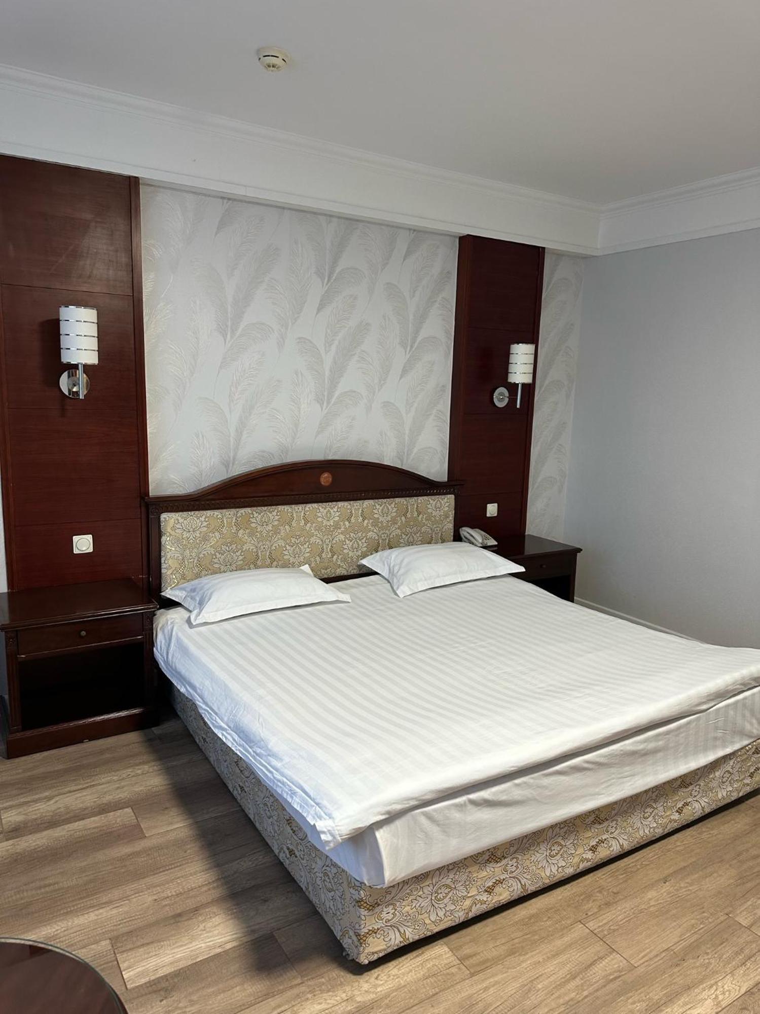 Hotel G Empire Astana Exterior foto